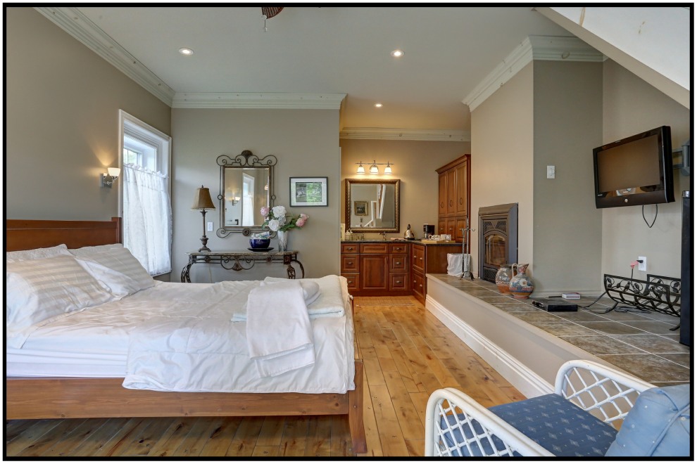 35 Garage Apt McGees Real Estate